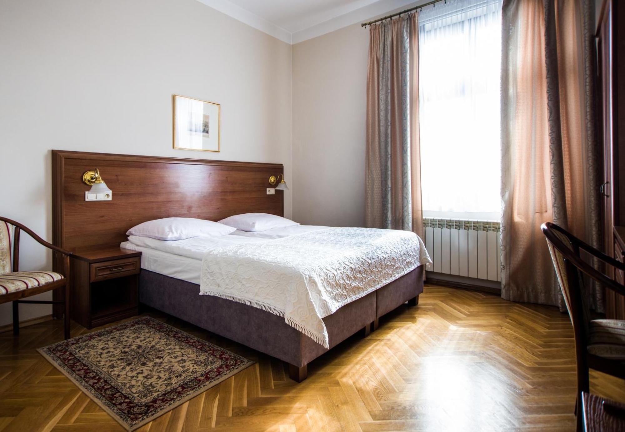 Aparthotel Basztowa Krakow Exterior photo